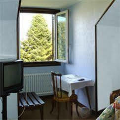 Le Relais Des Monedieres Hotel Seilhac Buitenkant foto
